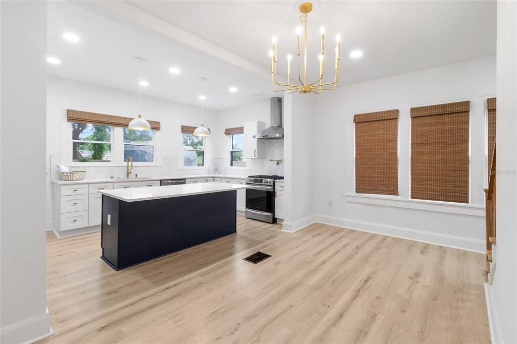 На продажу: $499,000 (3 спален, 2 ванн, 1523 Квадратных фут)
