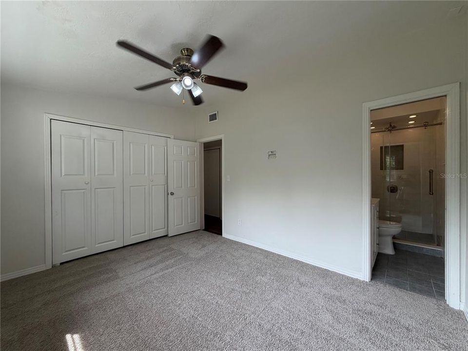 En Venta: $340,000 (4 camas, 2 baños, 2155 Pies cuadrados)