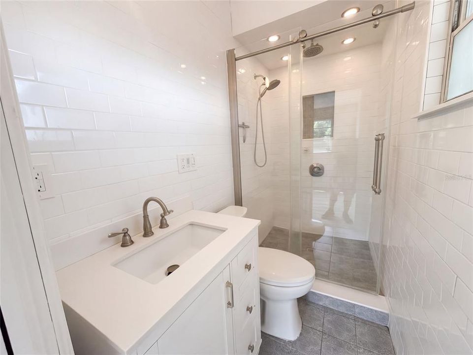 En Venta: $340,000 (4 camas, 2 baños, 2155 Pies cuadrados)