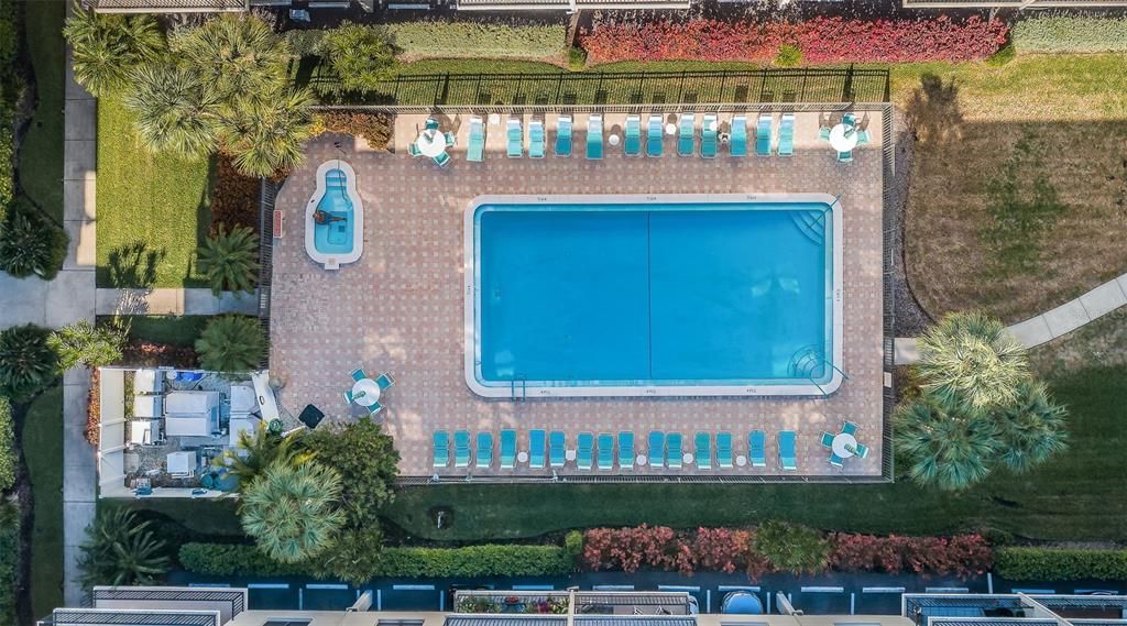 На продажу: $559,900 (2 спален, 2 ванн, 1320 Квадратных фут)