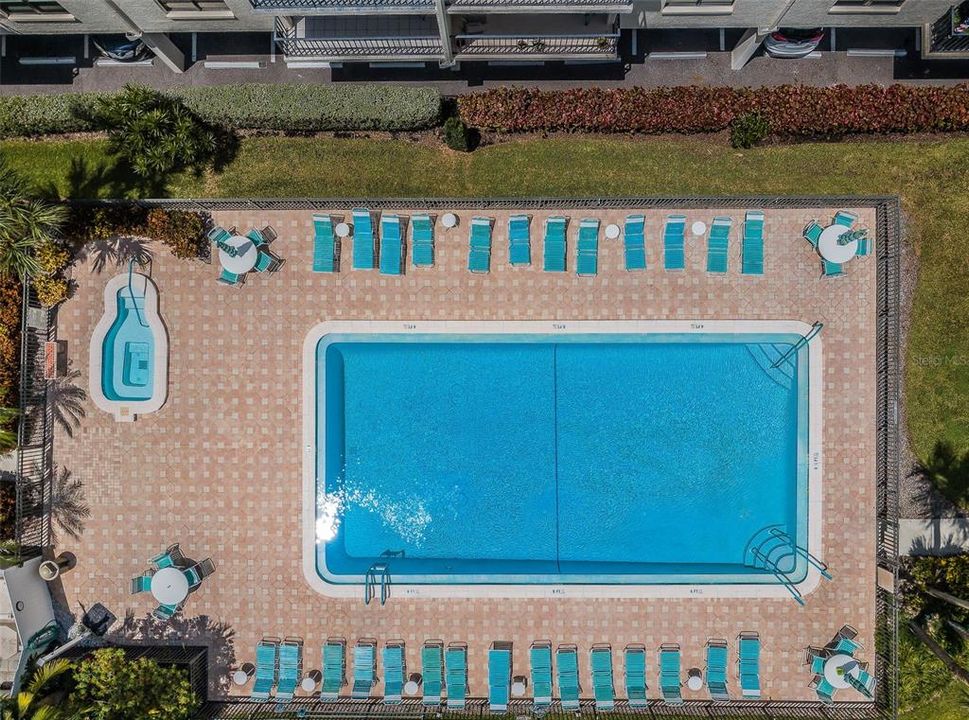 На продажу: $559,900 (2 спален, 2 ванн, 1320 Квадратных фут)