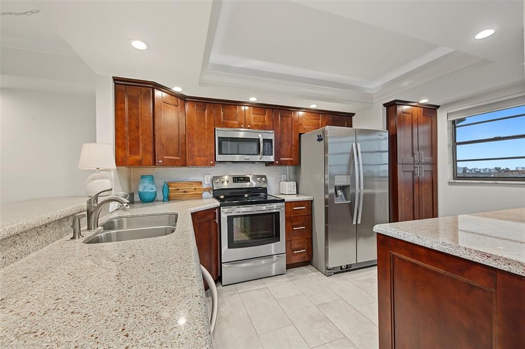 На продажу: $559,900 (2 спален, 2 ванн, 1320 Квадратных фут)