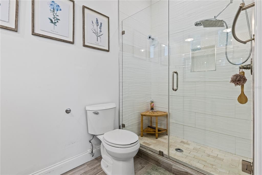 En Venta: $790,000 (3 camas, 2 baños, 1995 Pies cuadrados)