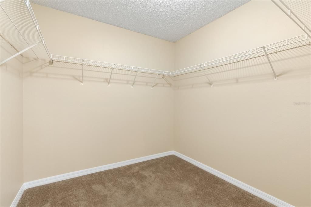 En Venta: $299,900 (3 camas, 2 baños, 1861 Pies cuadrados)