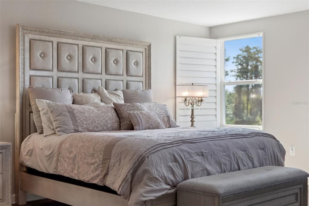 For Sale: $1,150,000 (5 beds, 3 baths, 3980 Square Feet)