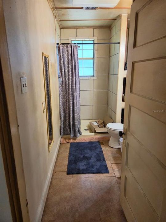 For Sale: $80,000 (2 beds, 1 baths, 948 Square Feet)