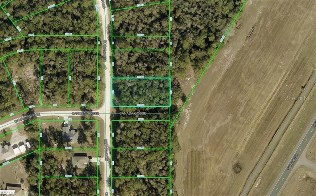На продажу: $34,000 (0.47 acres)
