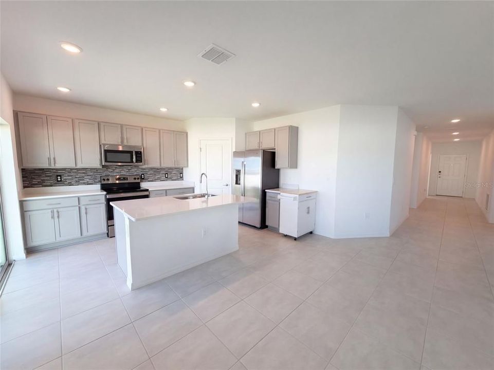 En Venta: $305,000 (3 camas, 2 baños, 1725 Pies cuadrados)