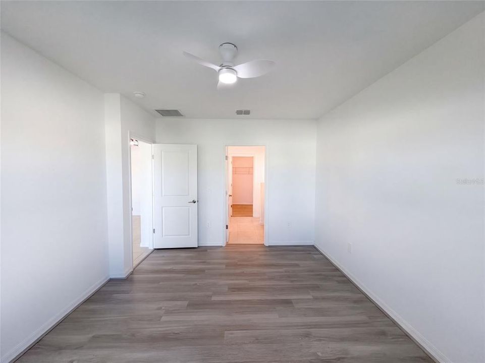 En Venta: $305,000 (3 camas, 2 baños, 1725 Pies cuadrados)