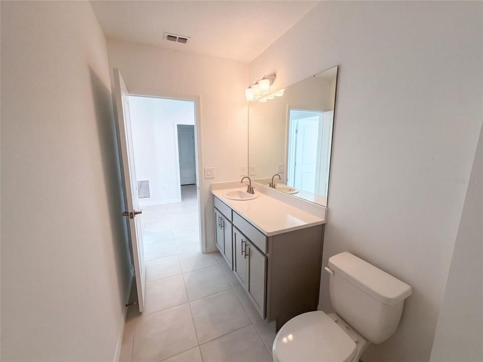 En Venta: $305,000 (3 camas, 2 baños, 1725 Pies cuadrados)