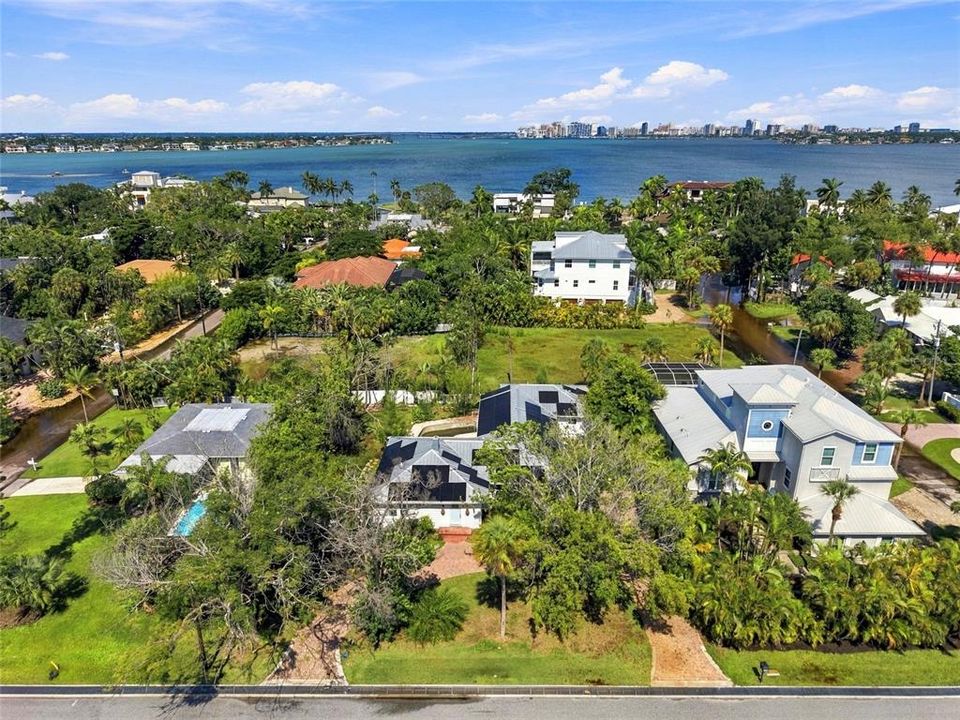 En Venta: $849,900 (0.30 acres)