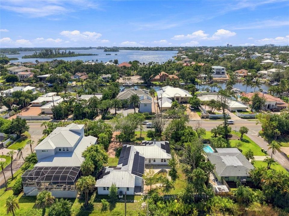 En Venta: $849,900 (0.30 acres)