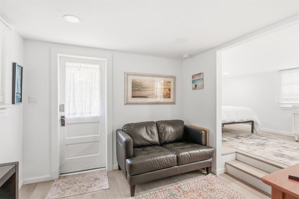 В аренду: $1,695 (1 спален, 1 ванн, 425 Квадратных фут)