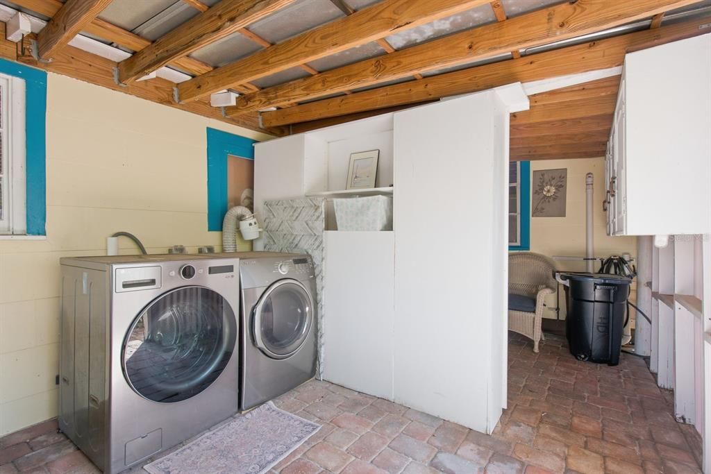 В аренду: $1,695 (1 спален, 1 ванн, 425 Квадратных фут)