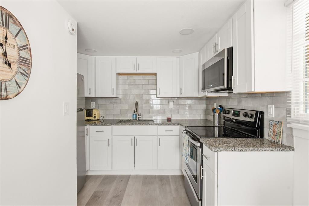 В аренду: $1,695 (1 спален, 1 ванн, 425 Квадратных фут)