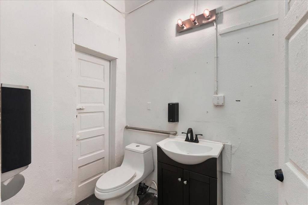 For Sale: $3,600,000 (2 beds, 0 baths, 6960 Square Feet)
