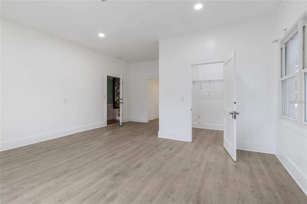 For Sale: $3,600,000 (2 beds, 0 baths, 6960 Square Feet)