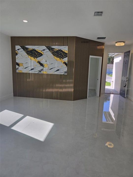 For Sale: $490,000 (4 beds, 3 baths, 1970 Square Feet)