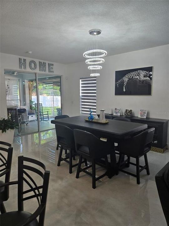 For Sale: $490,000 (4 beds, 3 baths, 1970 Square Feet)