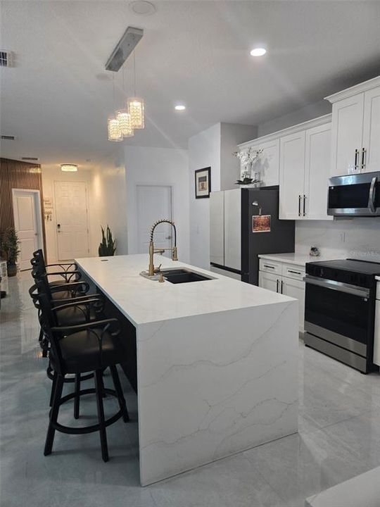 For Sale: $490,000 (4 beds, 3 baths, 1970 Square Feet)