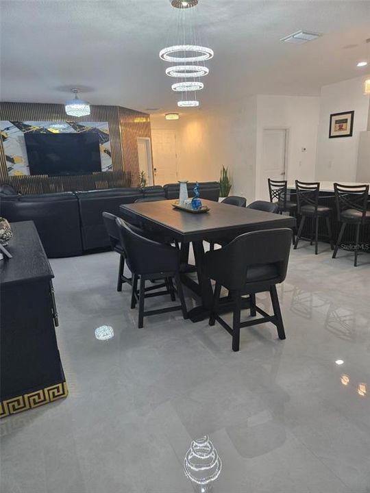 For Sale: $490,000 (4 beds, 3 baths, 1970 Square Feet)