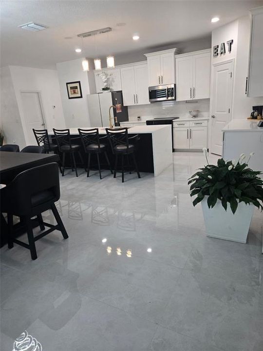 For Sale: $490,000 (4 beds, 3 baths, 1970 Square Feet)
