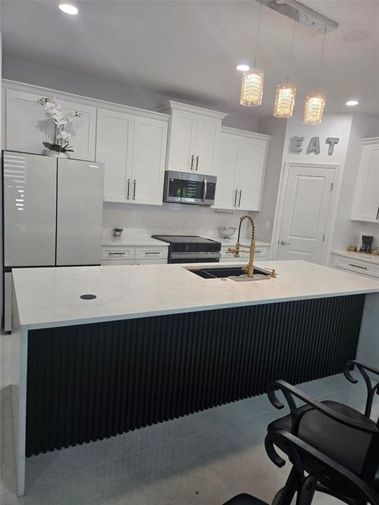 For Sale: $490,000 (4 beds, 3 baths, 1970 Square Feet)
