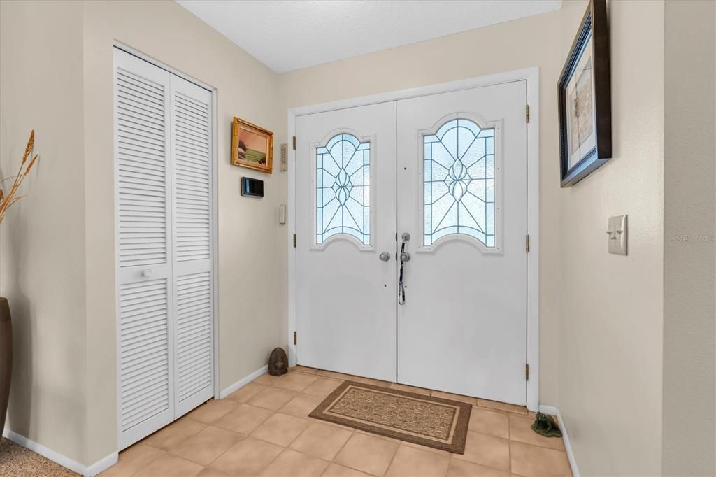 For Sale: $225,000 (2 beds, 2 baths, 1646 Square Feet)