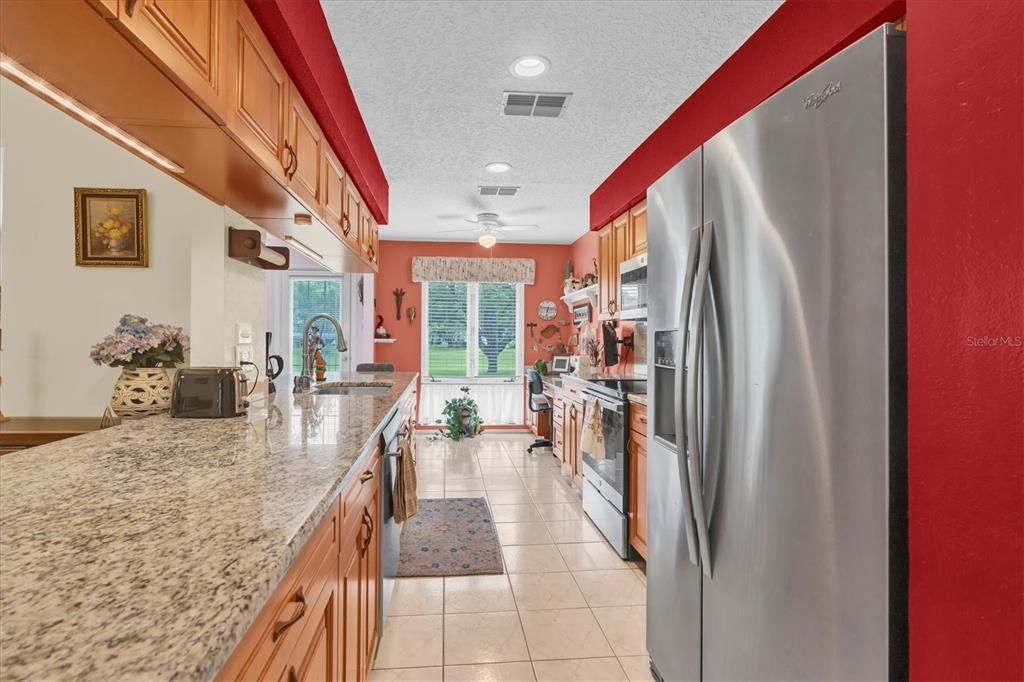 For Sale: $225,000 (2 beds, 2 baths, 1646 Square Feet)
