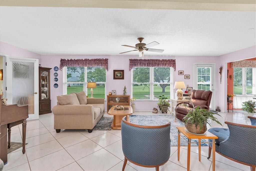 For Sale: $225,000 (2 beds, 2 baths, 1646 Square Feet)