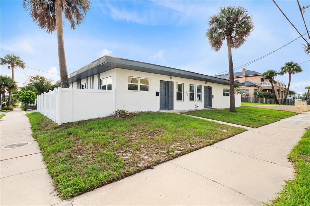 For Rent: $1,600 (2 beds, 1 baths, 1200 Square Feet)