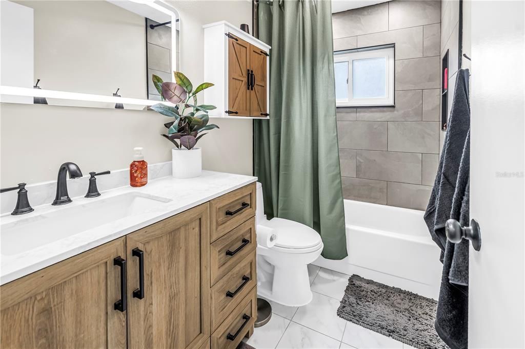 En Venta: $439,999 (3 camas, 2 baños, 1080 Pies cuadrados)