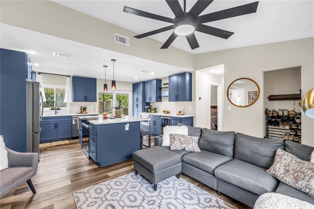 En Venta: $439,999 (3 camas, 2 baños, 1080 Pies cuadrados)