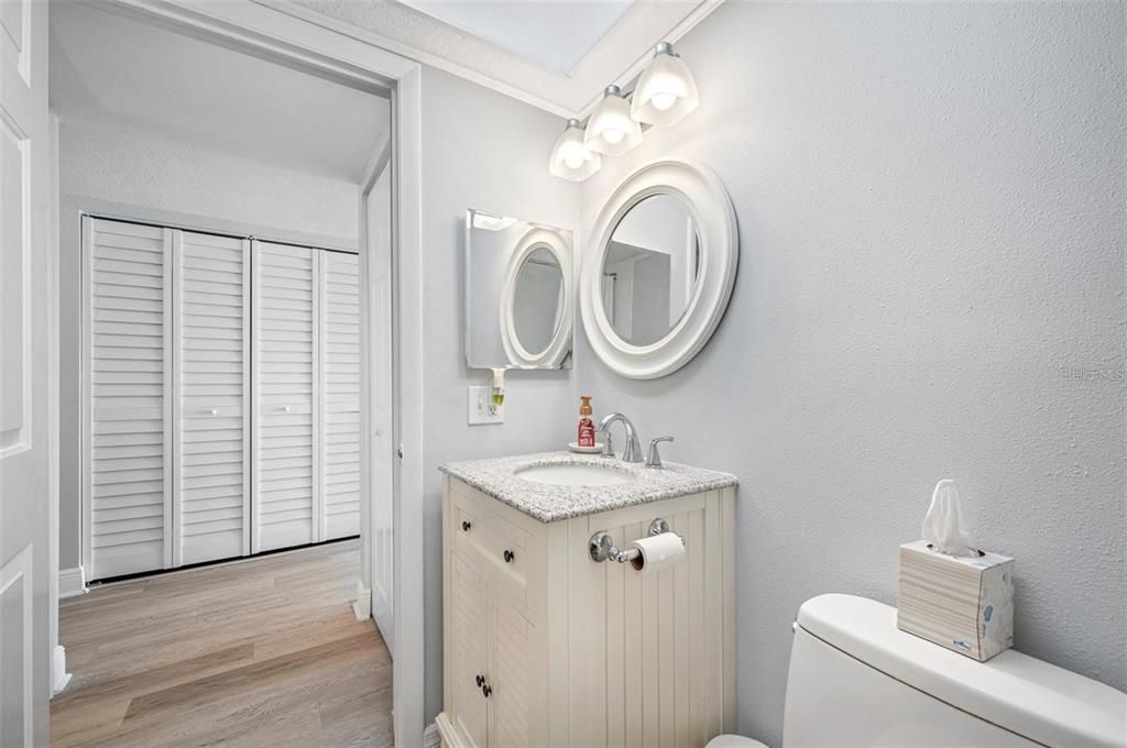 В аренду: $5,000 (1 спален, 1 ванн, 715 Квадратных фут)