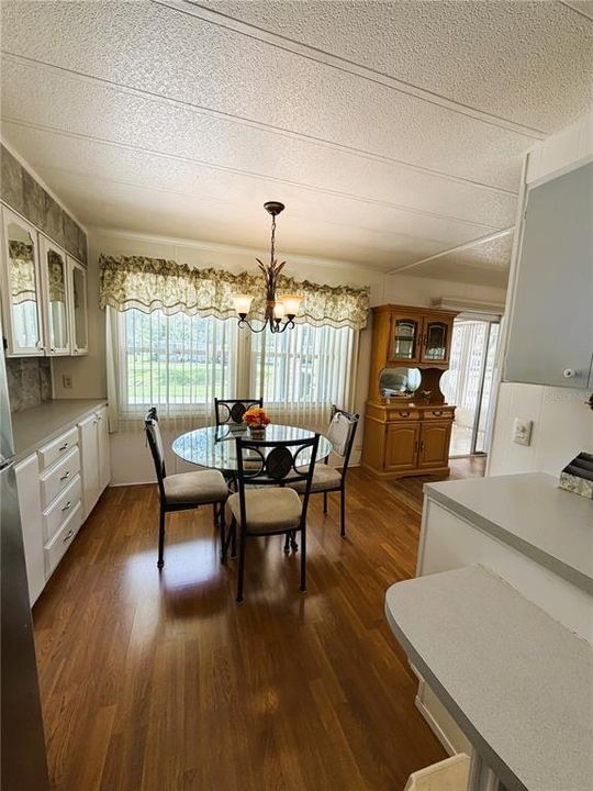 For Sale: $95,000 (2 beds, 2 baths, 1056 Square Feet)