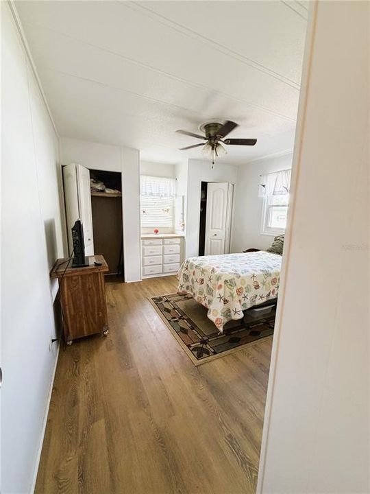 For Sale: $95,000 (2 beds, 2 baths, 1056 Square Feet)