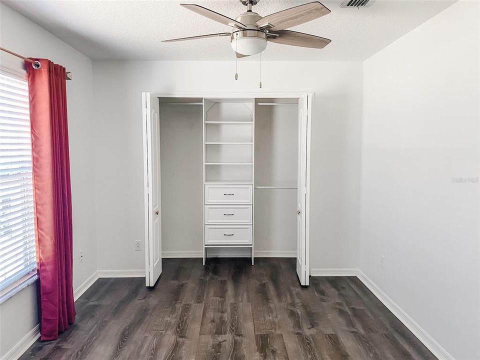For Rent: $2,250 (4 beds, 2 baths, 1422 Square Feet)
