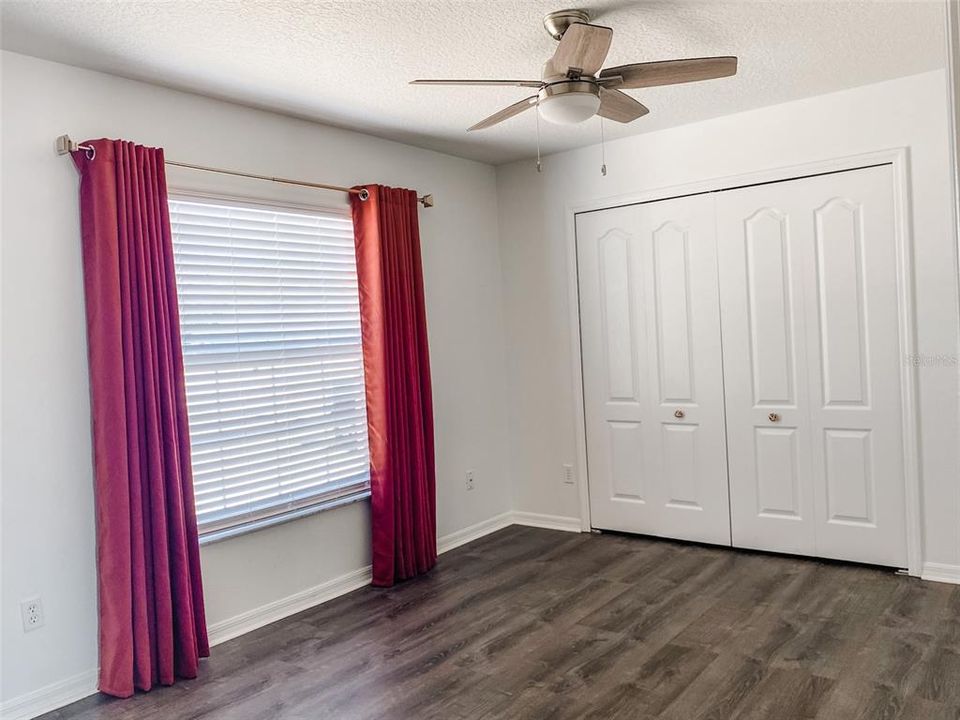 For Rent: $2,250 (4 beds, 2 baths, 1422 Square Feet)