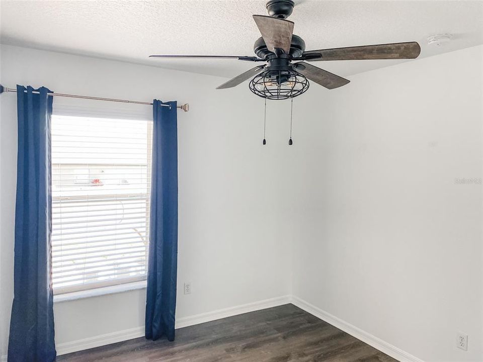 For Rent: $2,250 (4 beds, 2 baths, 1422 Square Feet)