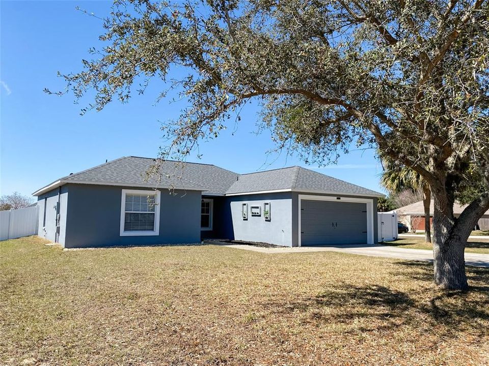 For Rent: $2,250 (4 beds, 2 baths, 1422 Square Feet)