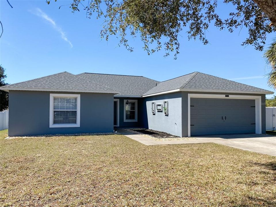 For Rent: $2,250 (4 beds, 2 baths, 1422 Square Feet)
