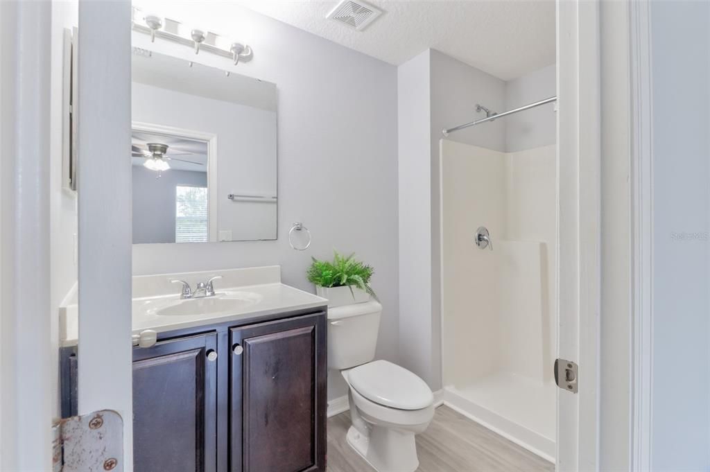 В аренду: $1,950 (3 спален, 2 ванн, 1449 Квадратных фут)
