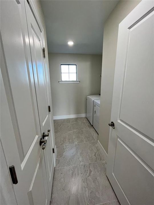 В аренду: $3,900 (5 спален, 4 ванн, 3652 Квадратных фут)