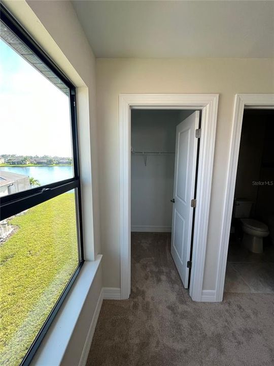 В аренду: $3,900 (5 спален, 4 ванн, 3652 Квадратных фут)