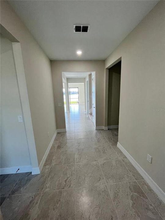 В аренду: $3,900 (5 спален, 4 ванн, 3652 Квадратных фут)
