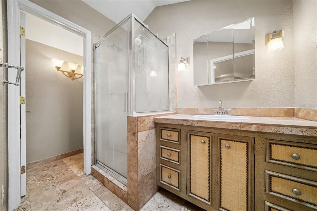 For Sale: $460,000 (3 beds, 2 baths, 1072 Square Feet)