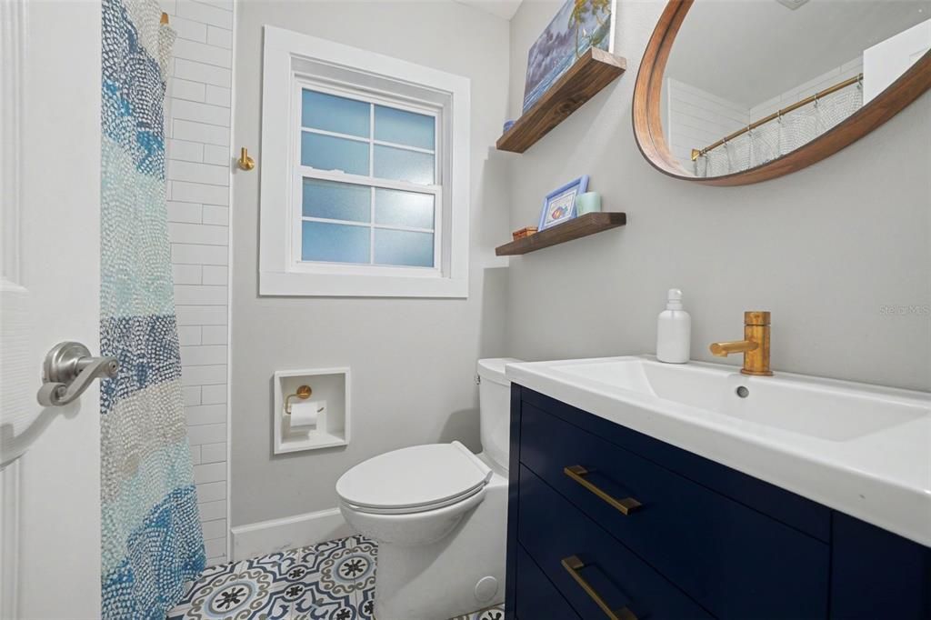 For Sale: $460,000 (3 beds, 2 baths, 1072 Square Feet)