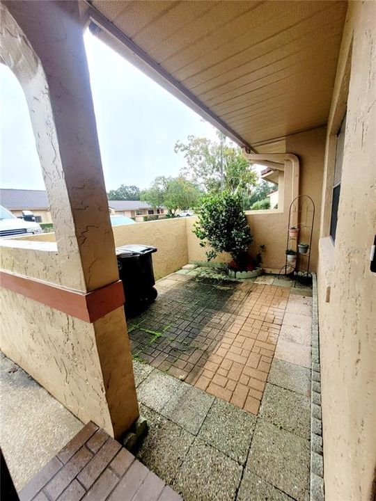 For Sale: $149,000 (2 beds, 2 baths, 1116 Square Feet)