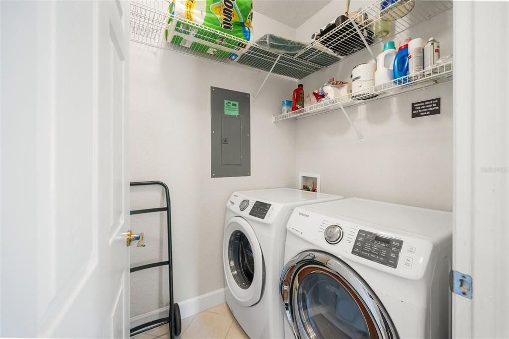 For Sale: $270,000 (3 beds, 2 baths, 1449 Square Feet)