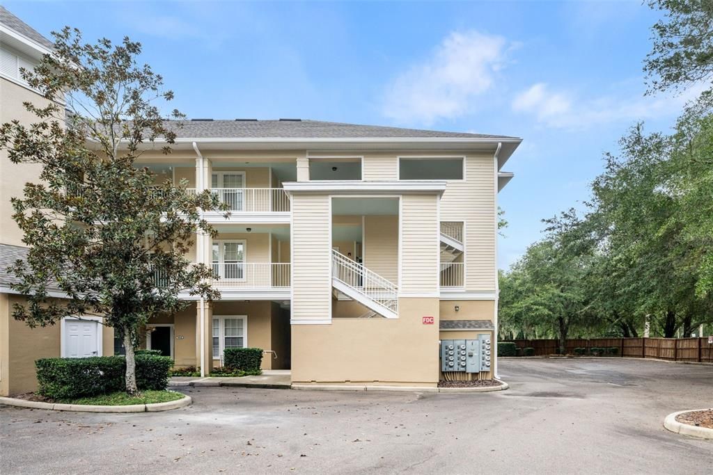 For Sale: $270,000 (3 beds, 2 baths, 1449 Square Feet)